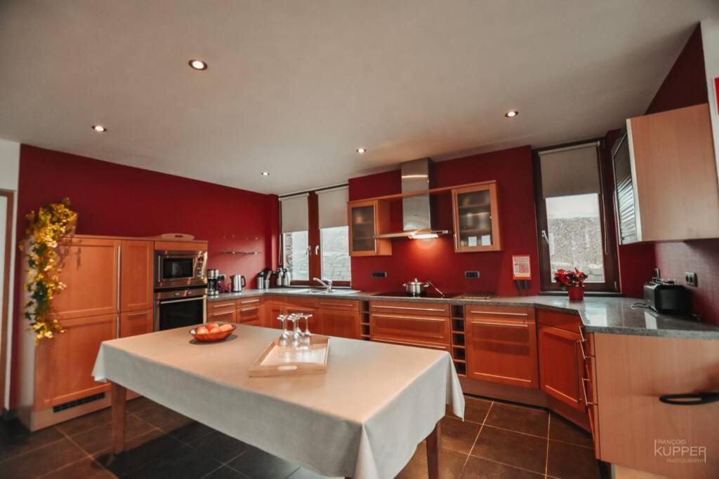 Les Loneux 27 Pers, - Vue Incroyable - Wellness, Billard, Cinema * Malmedy