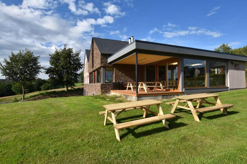 Les Loneux 27 Pers, - Vue Incroyable - Wellness, Billard, Cinema Casa de Férias Malmedy