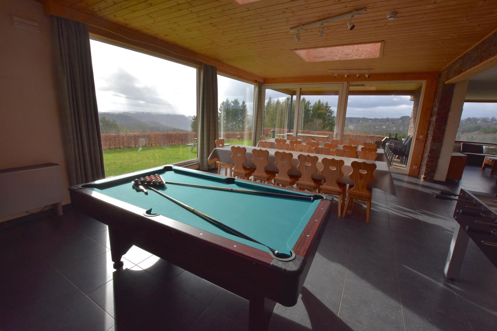 Les Loneux 27 Pers, - Vue Incroyable - Wellness, Billard, Cinema Malmedy